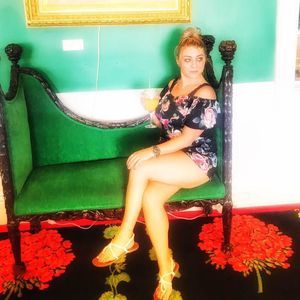 Meet your Posher, Nicole